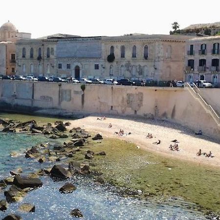 Casa "Il Castello" Lägenhet Syrakusa Exteriör bild