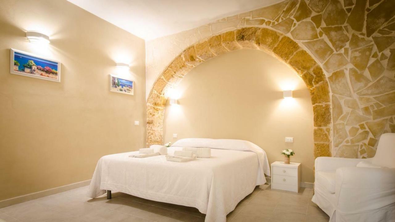 Casa "Il Castello" Lägenhet Syrakusa Exteriör bild